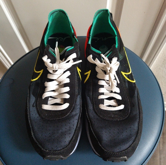 Nike Other - Men's Nike Waffle One Peace & Unity Shoes (Size 9)